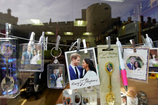 Quà cưới của Hoàng tử Harry và Công nương Meghan có gì đặc biệt mà người phụ nữ rao bán trên ebay với giá hơn 650 triệu đồng Quà cưới của Hoàng tử Harry và Công nương Meghan có gì đặc biệt mà người phụ nữ rao bán trên ebay với giá hơn 650 triệu đồng